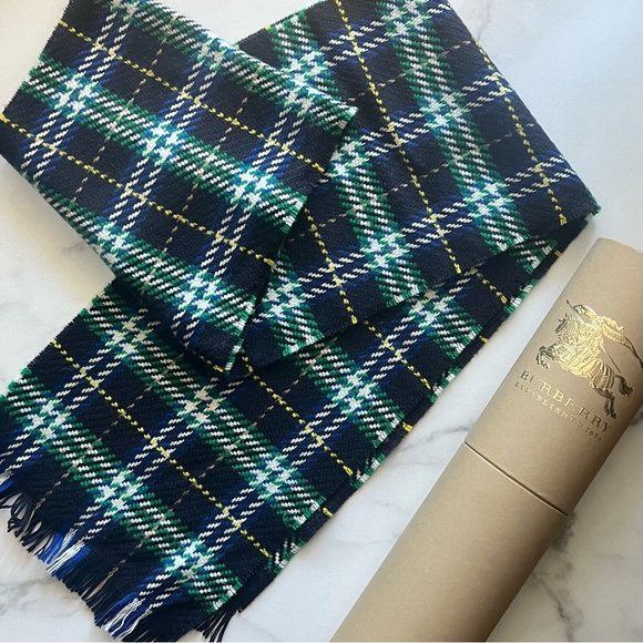 AUTHENTIC Burberry Merino Wool Navy Multicolor Vintage Check Scarf - Picture 1 of 8
